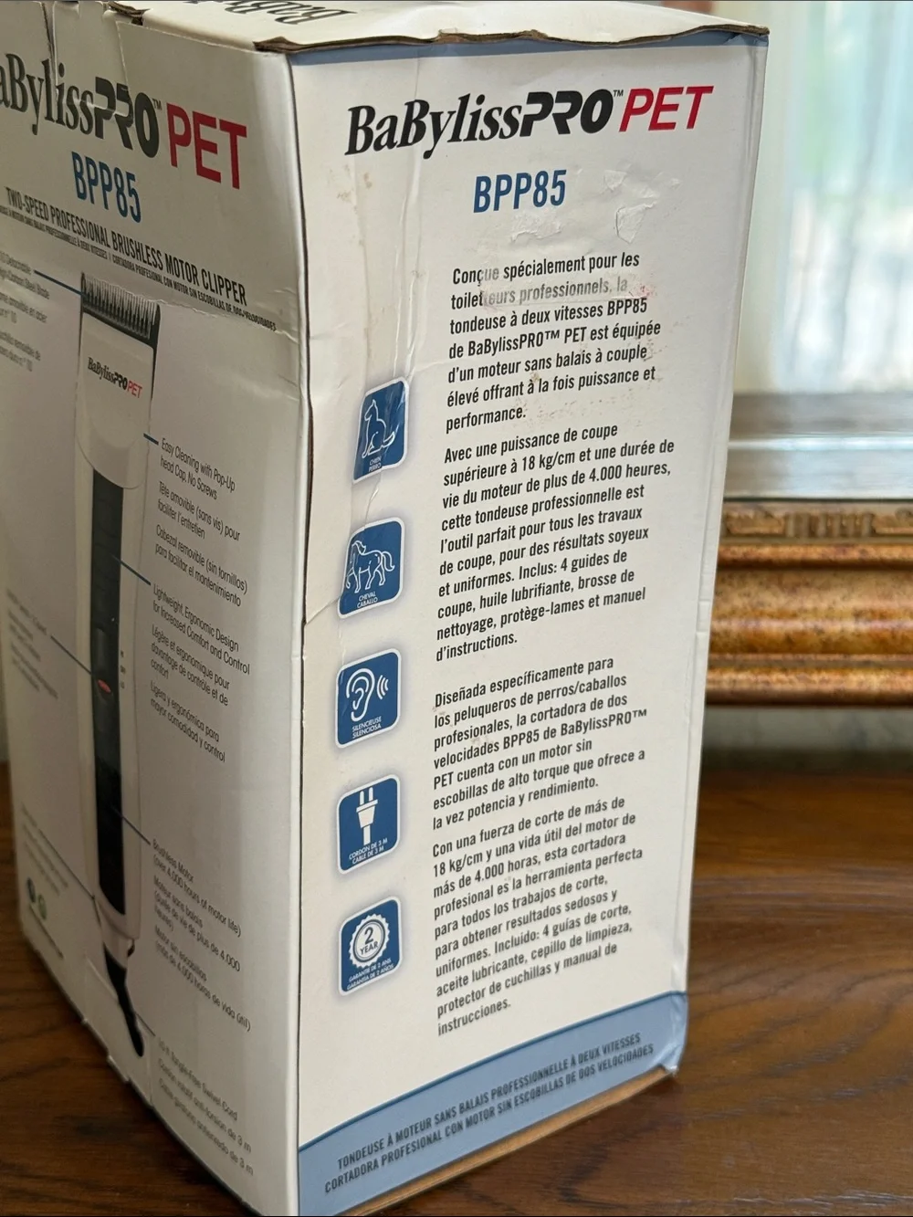 BabylissPRO PET Clipper BPP85. Lightweight. 10’ tangle free cord, 4 comb attach.